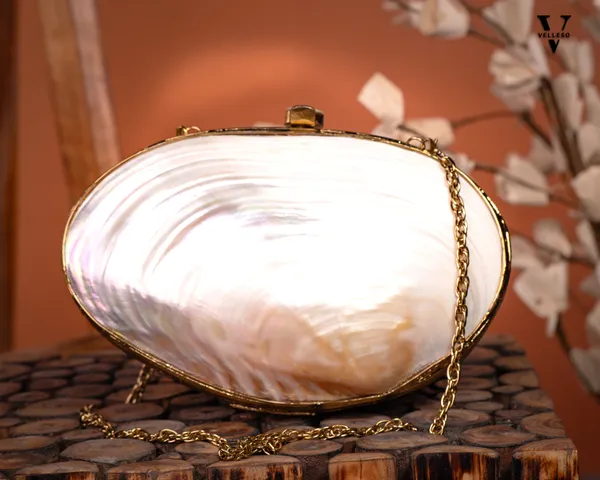 Aurira_Oval_MOP_Clutch_Bag